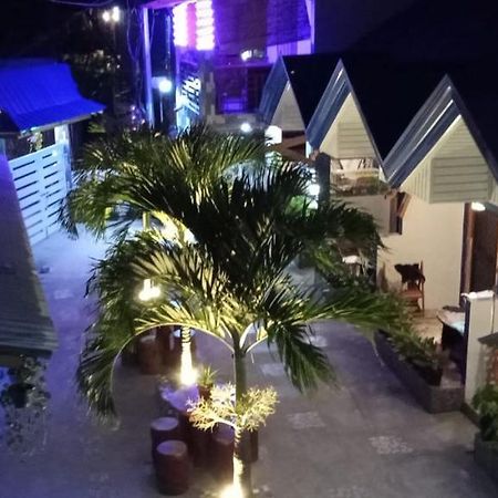 Foxtail Guesthouse Siargao Хенерал Луна Екстериор снимка