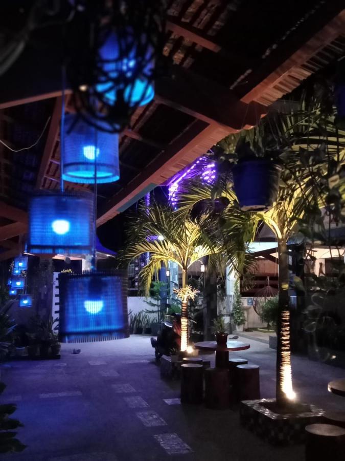 Foxtail Guesthouse Siargao Хенерал Луна Екстериор снимка